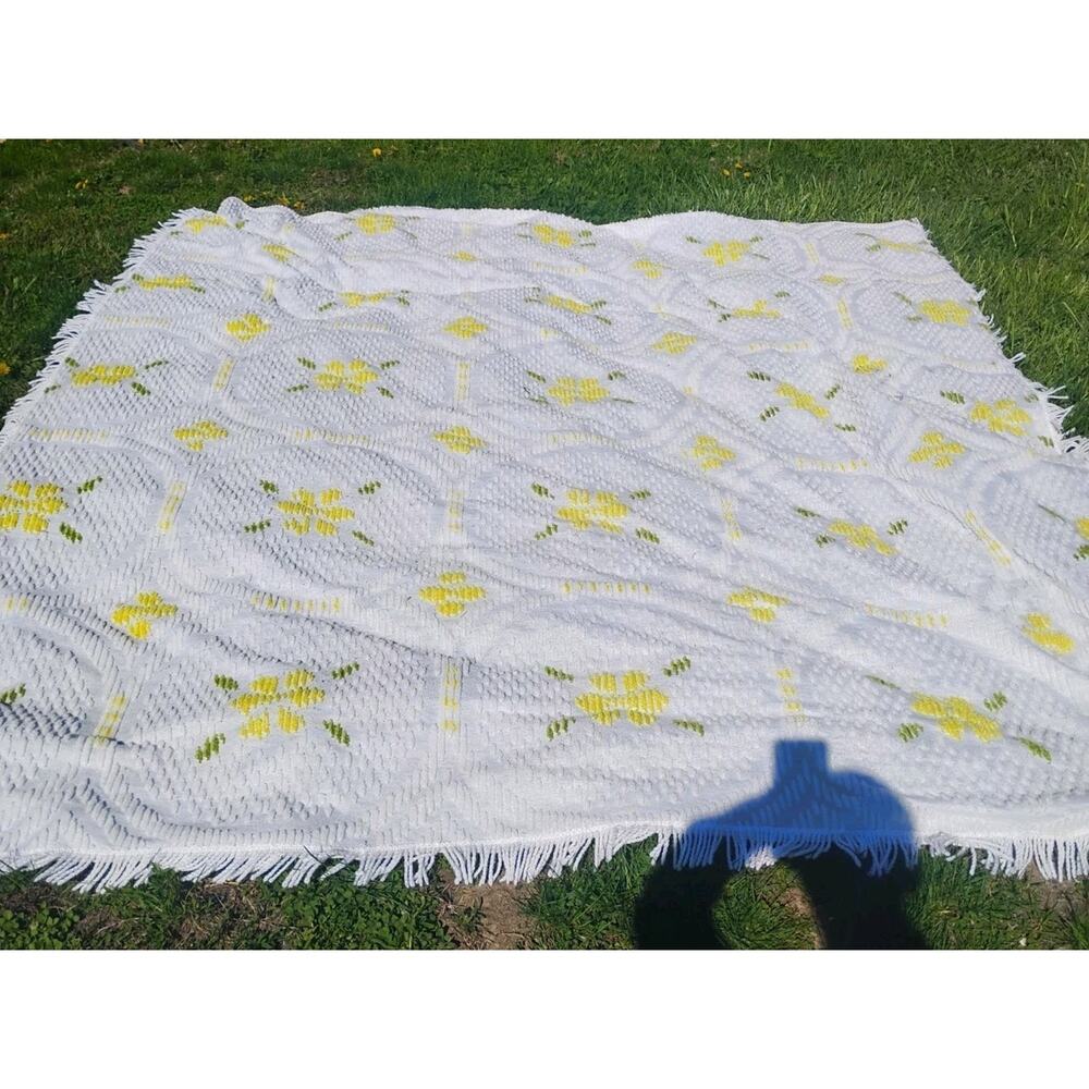 Vintage White Chenille Bedspread with Yellow Daisies & Green Leaves 96" X 90"